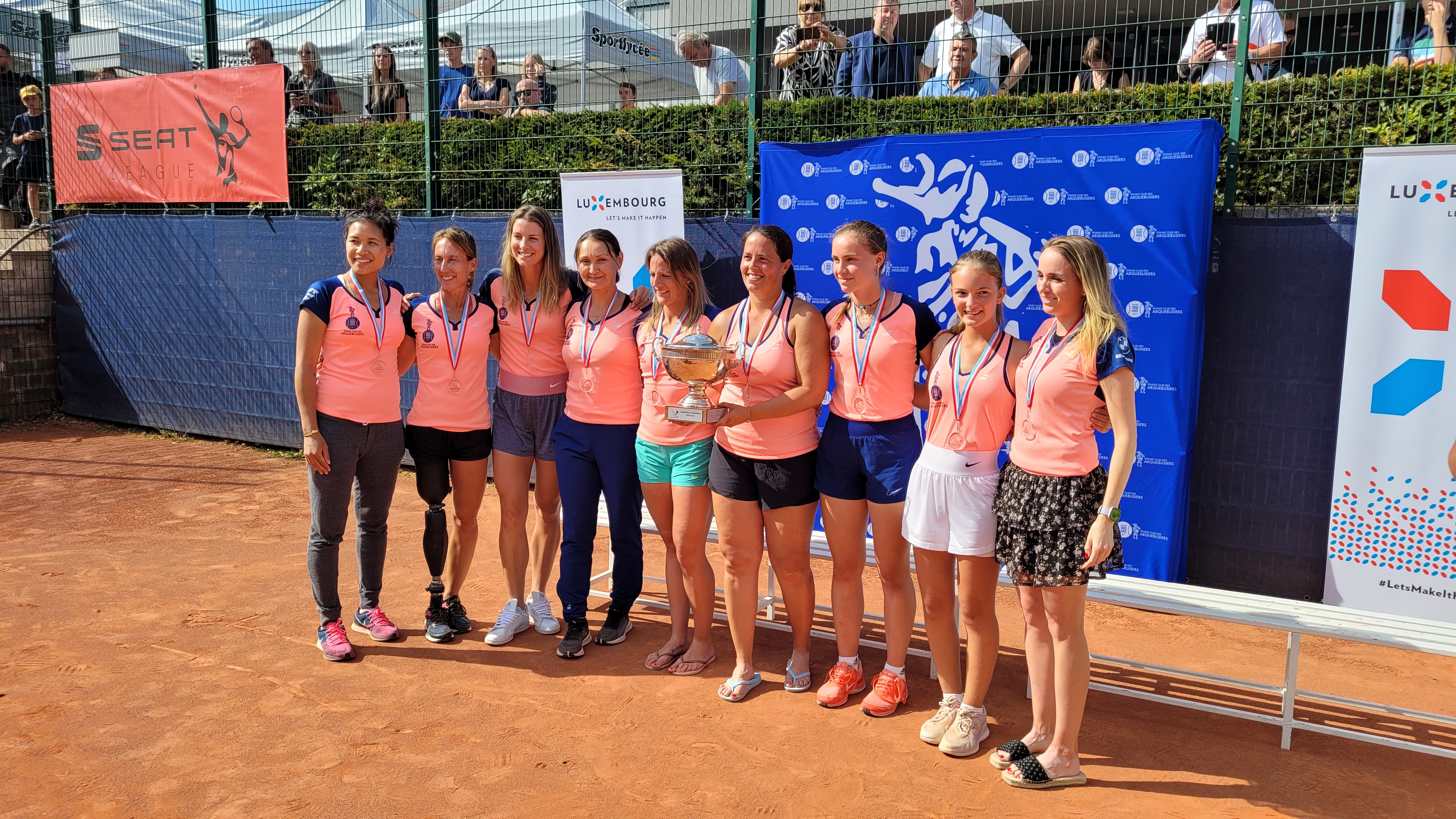 Les Dames champions
